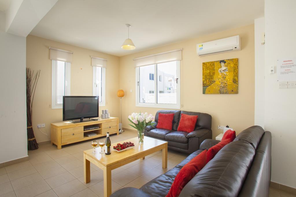 פרוטאראס Villa Daffodil חדר תמונה